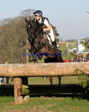 Dani Evans & UCHIN